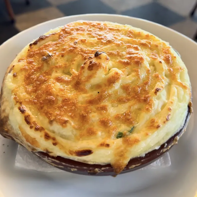 Hera's Bacalhau ao Zé do Pipo, cod gratinated in the oven